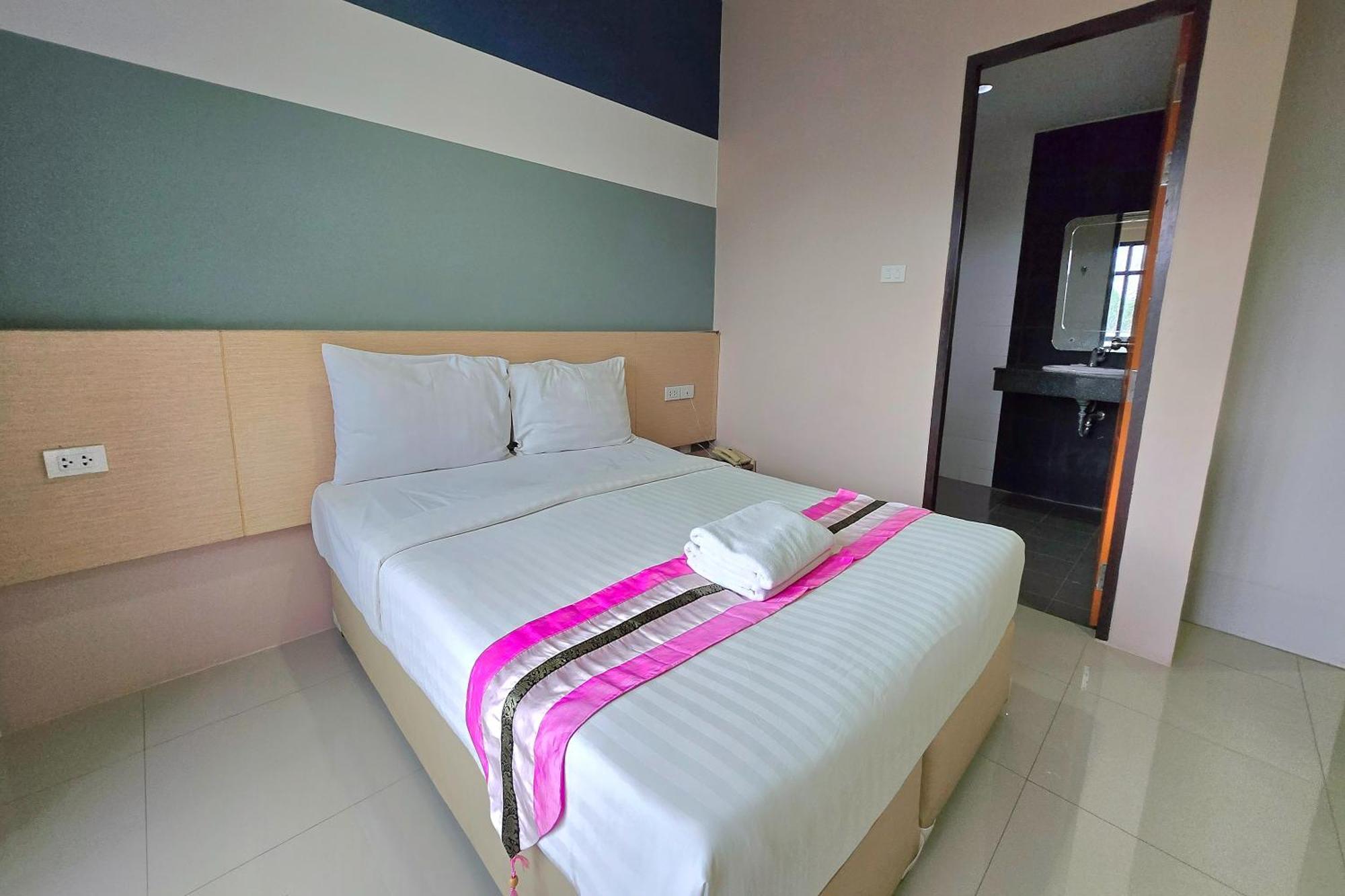 Jj Residence Phuket Town מראה חיצוני תמונה