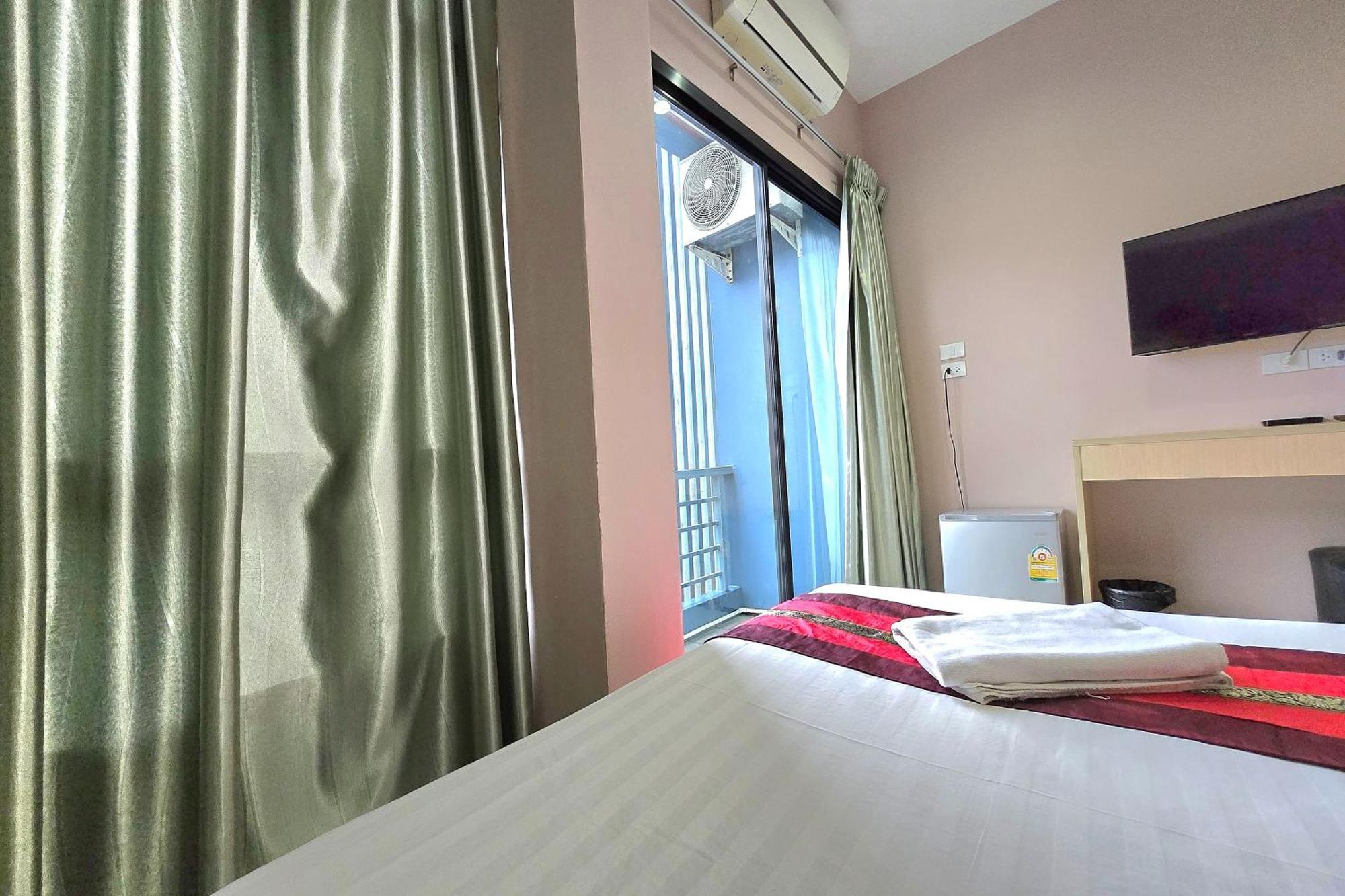 Jj Residence Phuket Town מראה חיצוני תמונה