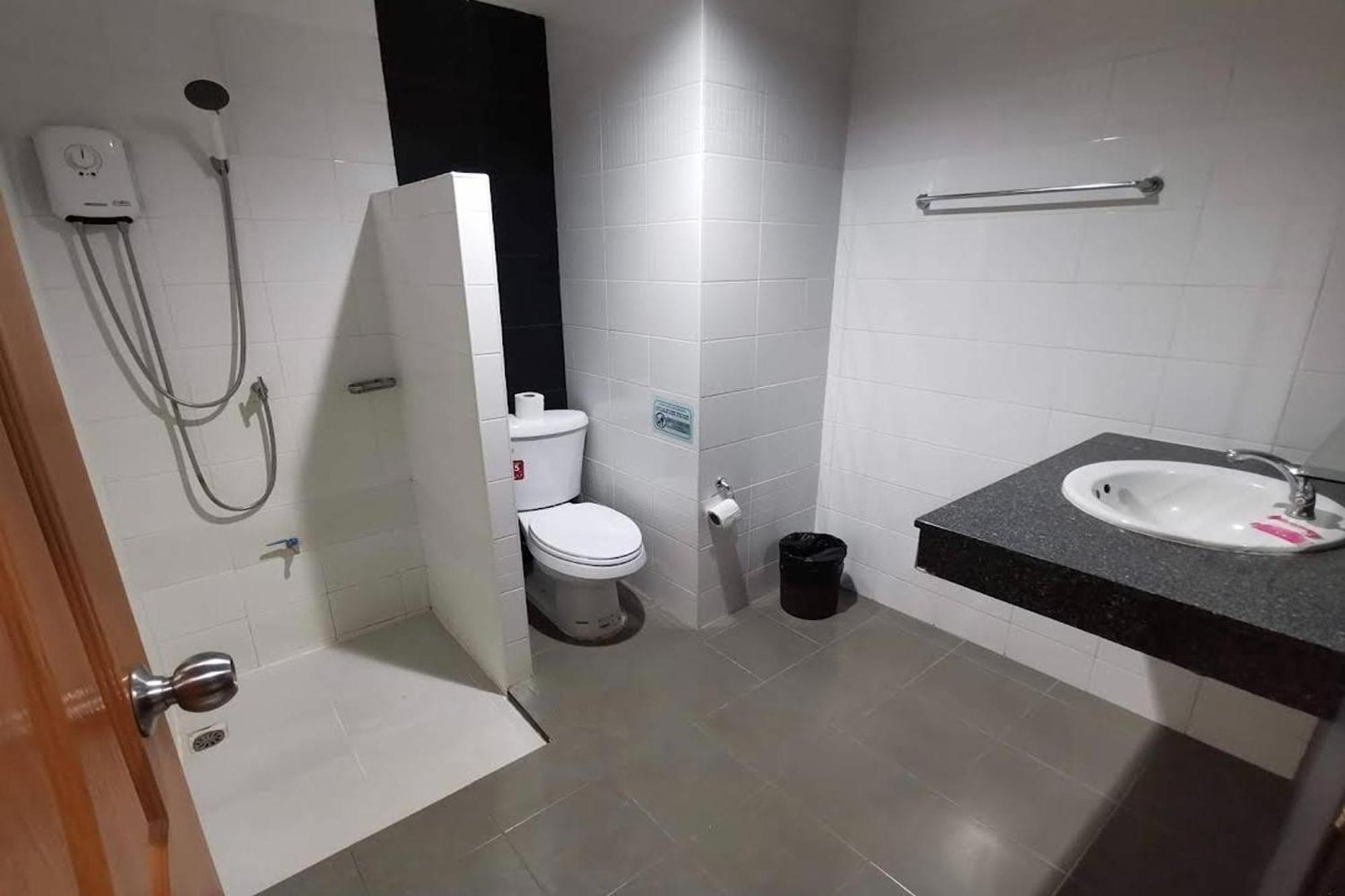 Jj Residence Phuket Town מראה חיצוני תמונה